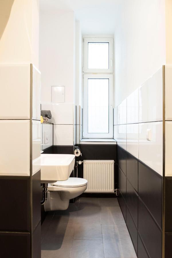 Amazing Apartment 1Br For 7 @Mauerpark Pberg ベルリン エクステリア 写真