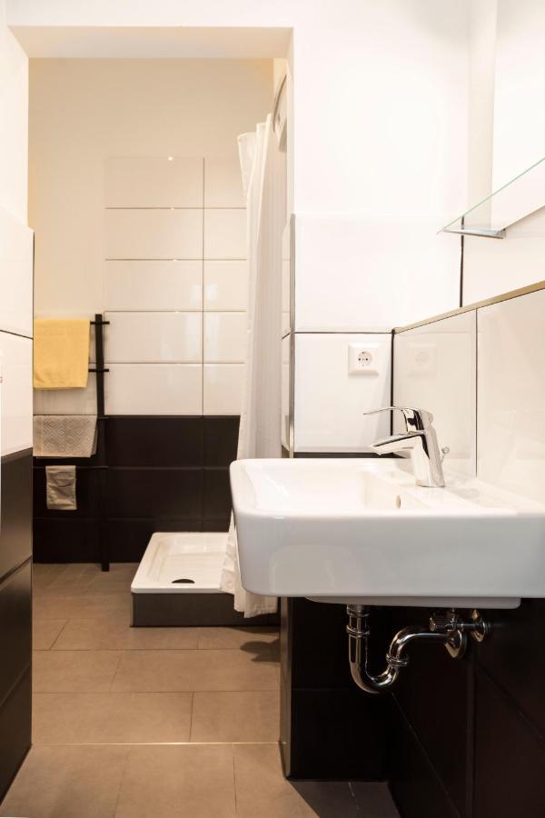 Amazing Apartment 1Br For 7 @Mauerpark Pberg ベルリン エクステリア 写真